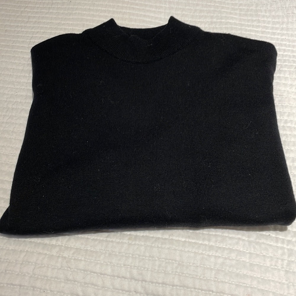 Mock neck lambswool black turtleneck NWOT